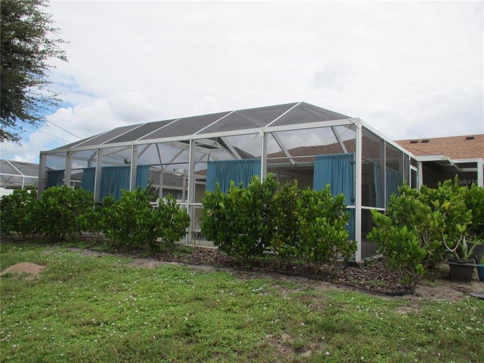 For Rent: $2,400 (3 beds, 2 baths, 1408 Square Feet)