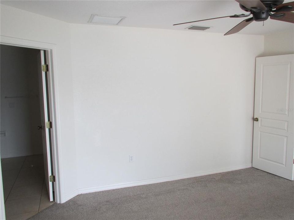 For Rent: $2,400 (3 beds, 2 baths, 1408 Square Feet)