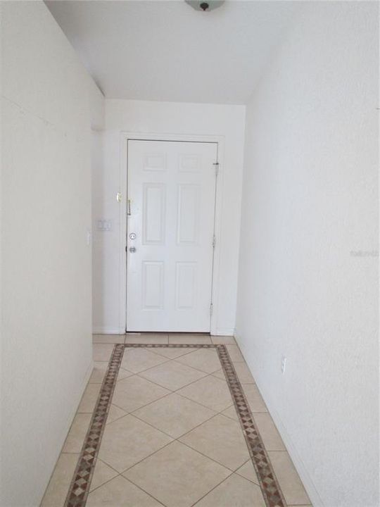 For Rent: $2,400 (3 beds, 2 baths, 1408 Square Feet)