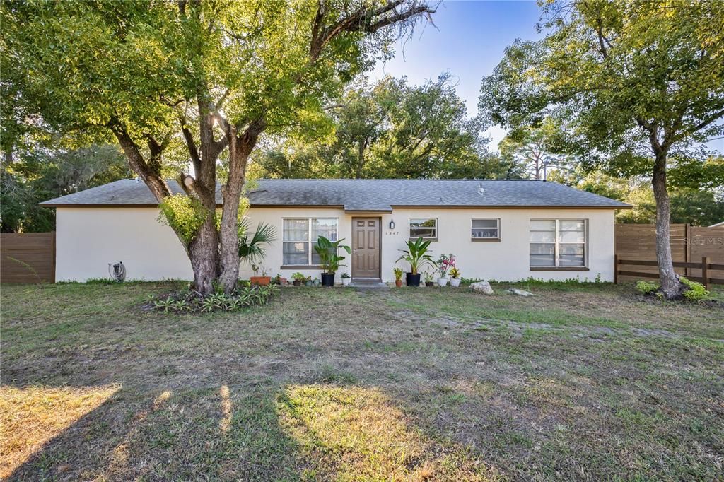 Active With Contract: $410,000 (3 beds, 2 baths, 1270 Square Feet)