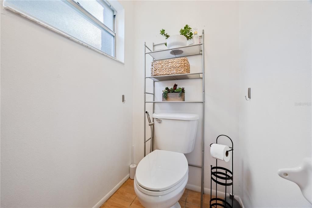 Active With Contract: $410,000 (3 beds, 2 baths, 1270 Square Feet)