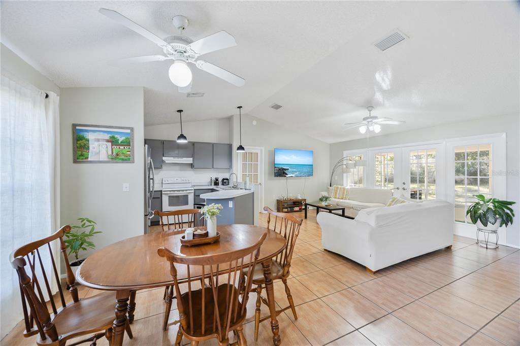 Active With Contract: $410,000 (3 beds, 2 baths, 1270 Square Feet)