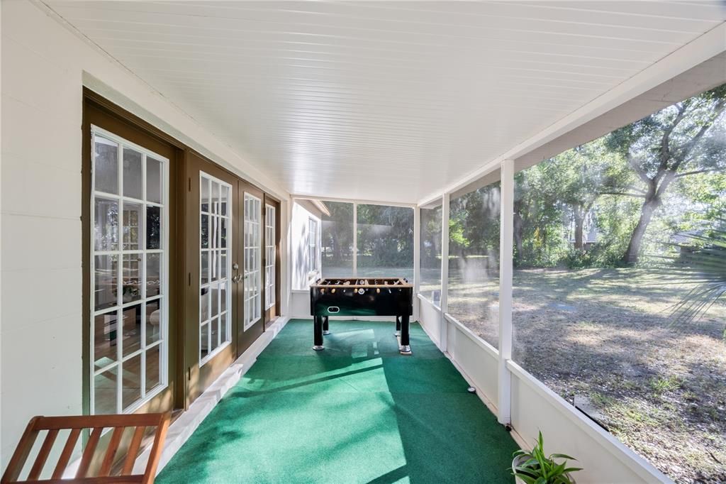 Active With Contract: $410,000 (3 beds, 2 baths, 1270 Square Feet)