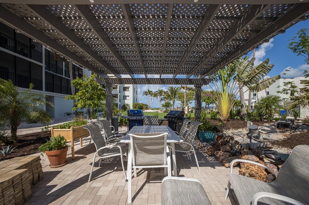 For Sale: $1,325,000 (2 beds, 2 baths, 1407 Square Feet)