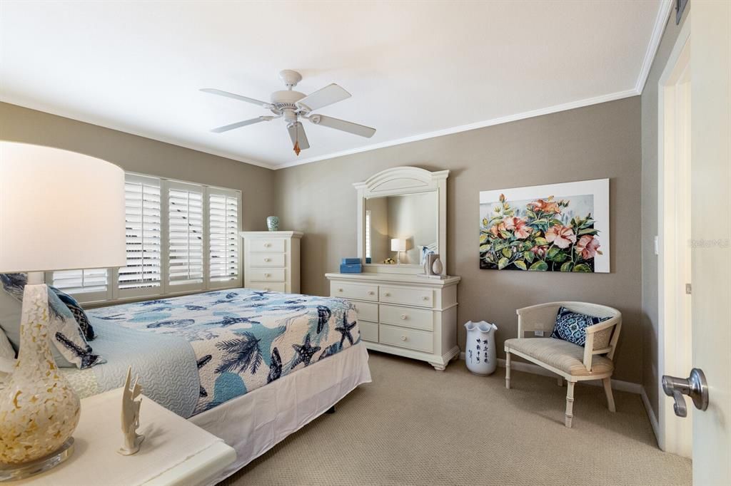 For Sale: $1,325,000 (2 beds, 2 baths, 1407 Square Feet)