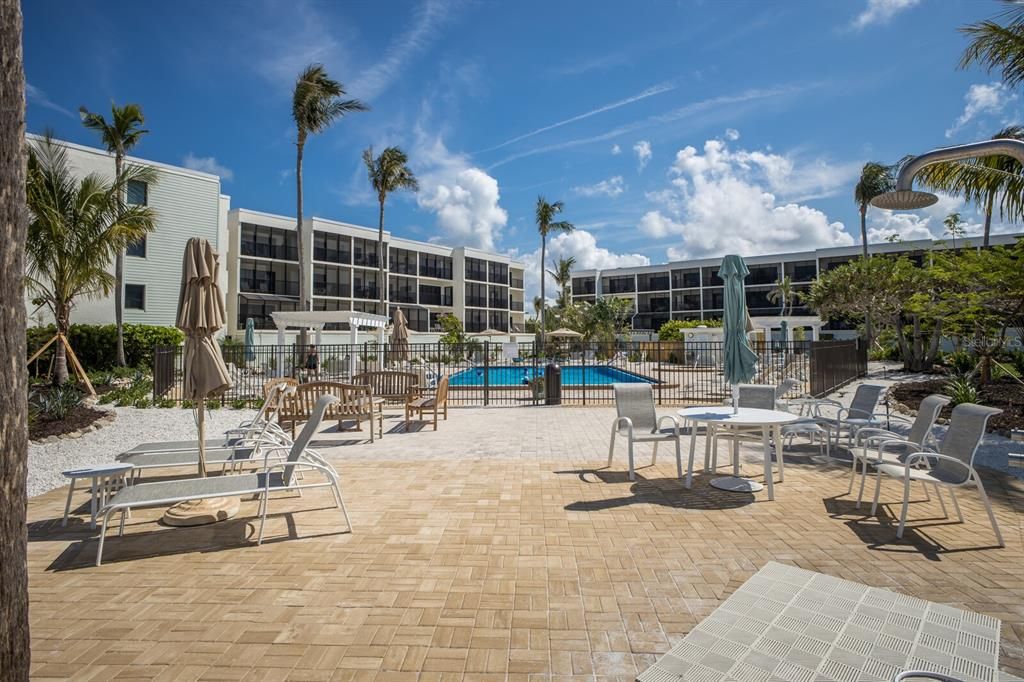 For Sale: $1,325,000 (2 beds, 2 baths, 1407 Square Feet)