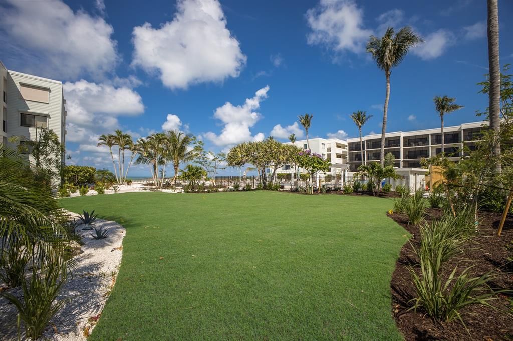 For Sale: $1,325,000 (2 beds, 2 baths, 1407 Square Feet)