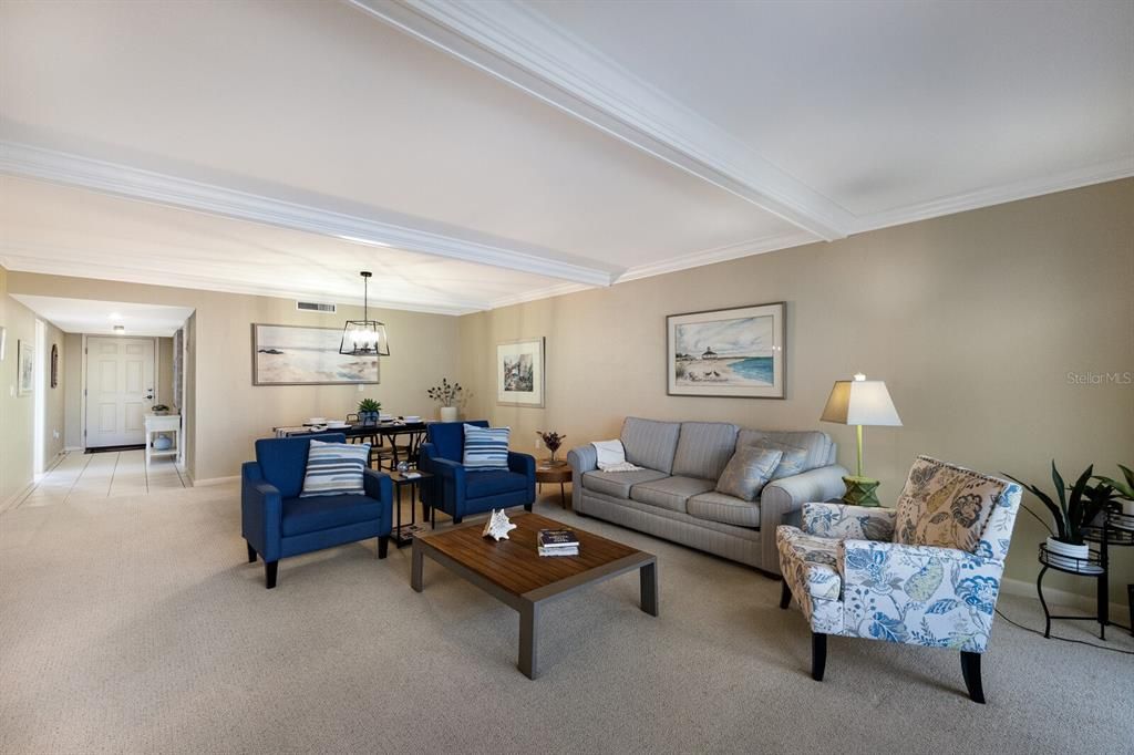 For Sale: $1,325,000 (2 beds, 2 baths, 1407 Square Feet)