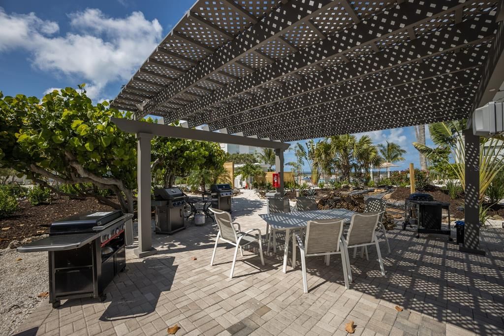 For Sale: $1,325,000 (2 beds, 2 baths, 1407 Square Feet)