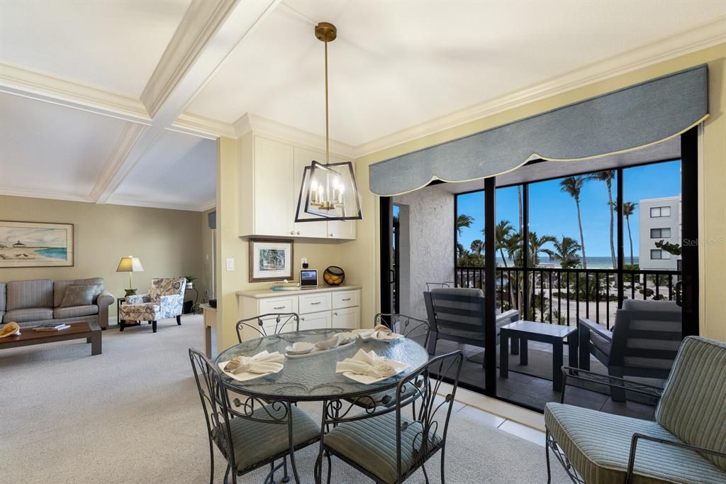 For Sale: $1,325,000 (2 beds, 2 baths, 1407 Square Feet)