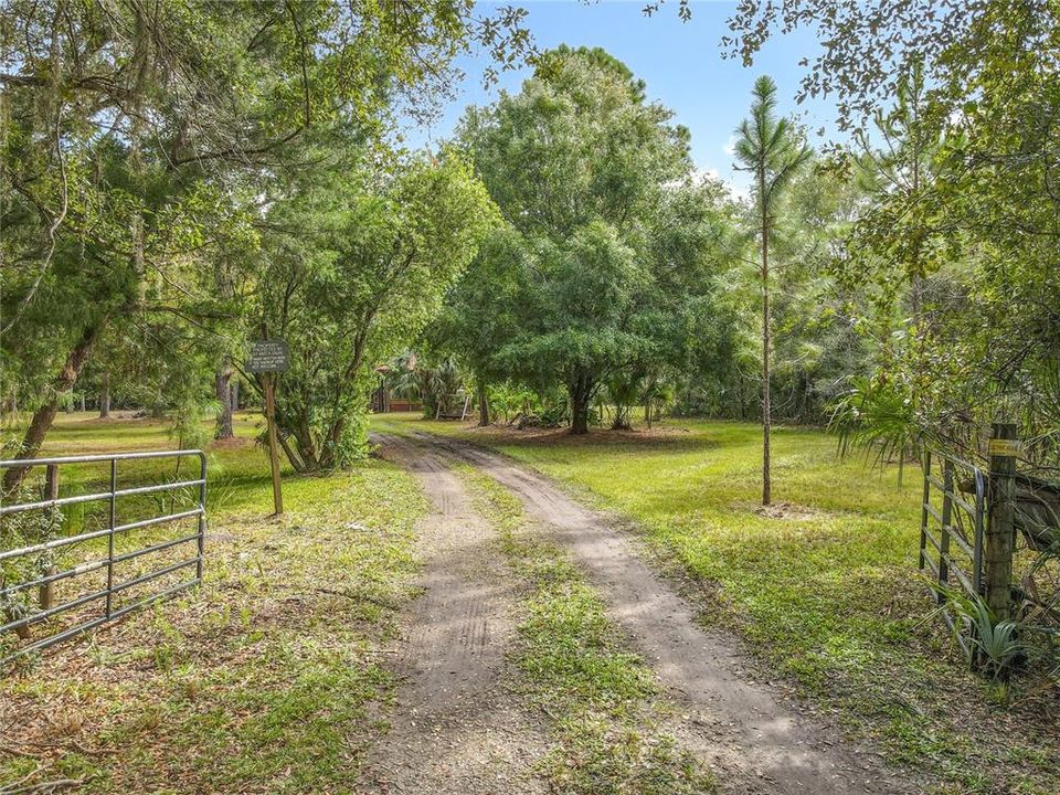 Под контрактом: $485,000 (3 спален, 2 ванн, 1512 Квадратных фут)