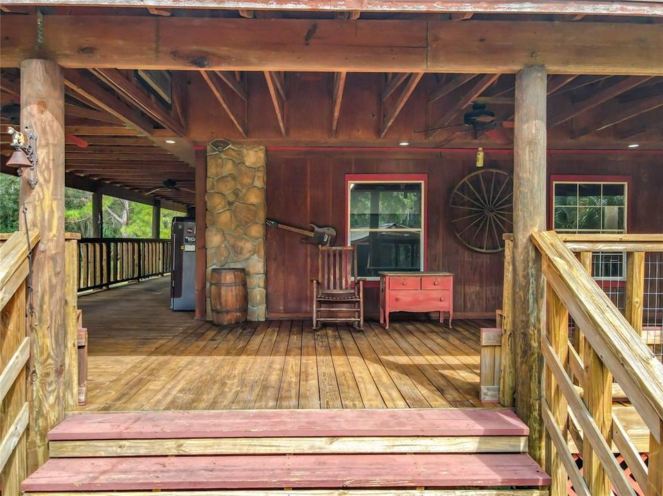 Под контрактом: $485,000 (3 спален, 2 ванн, 1512 Квадратных фут)