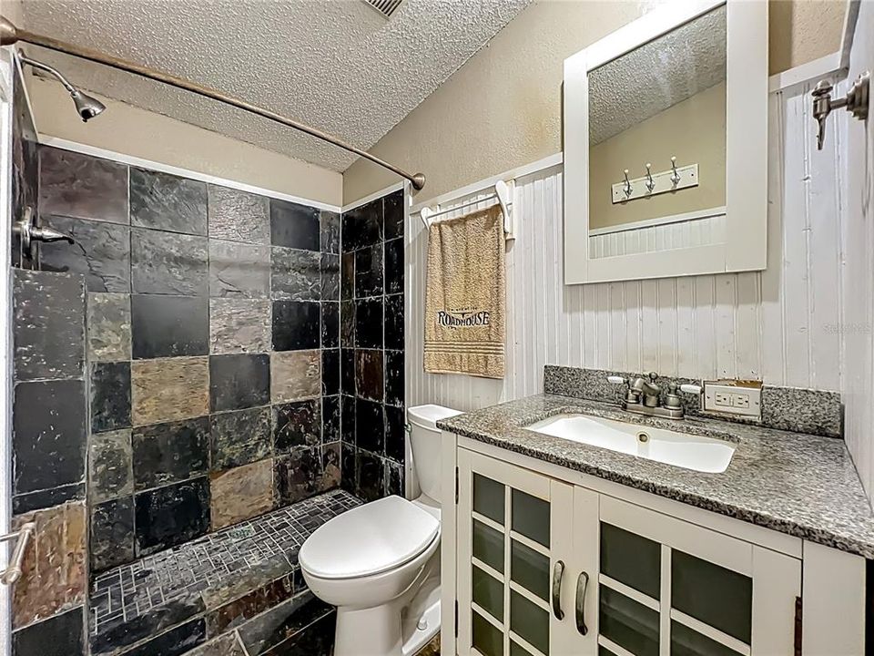 Под контрактом: $485,000 (3 спален, 2 ванн, 1512 Квадратных фут)