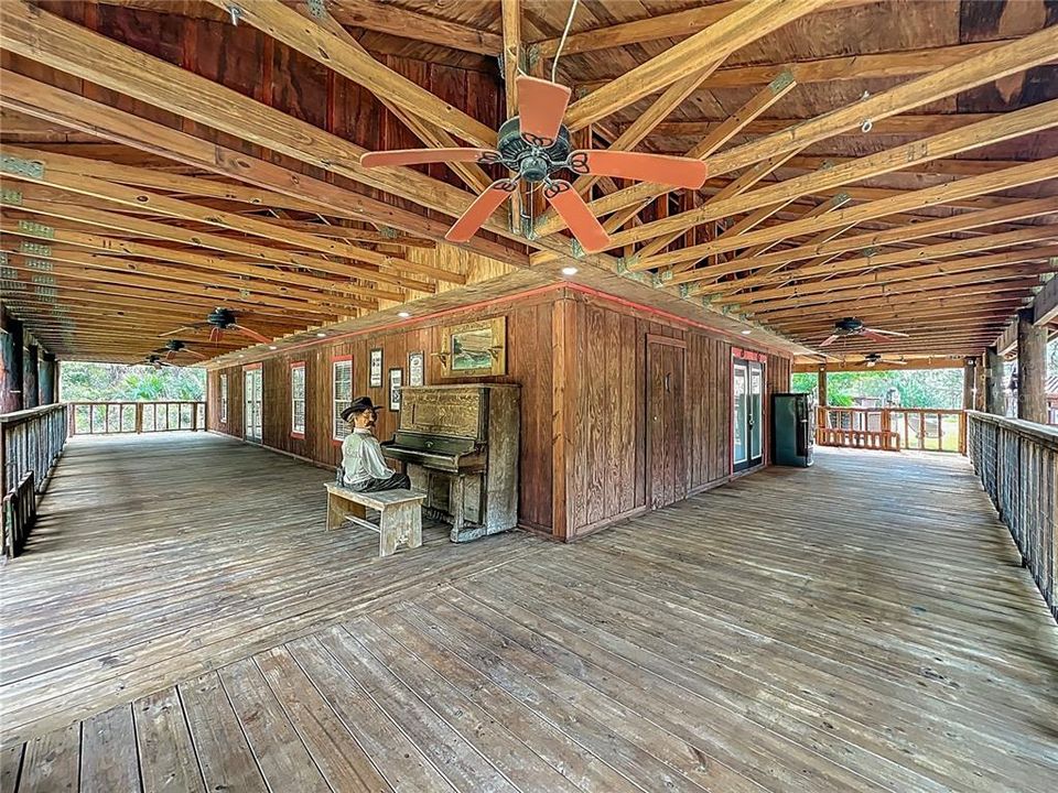 Под контрактом: $485,000 (3 спален, 2 ванн, 1512 Квадратных фут)