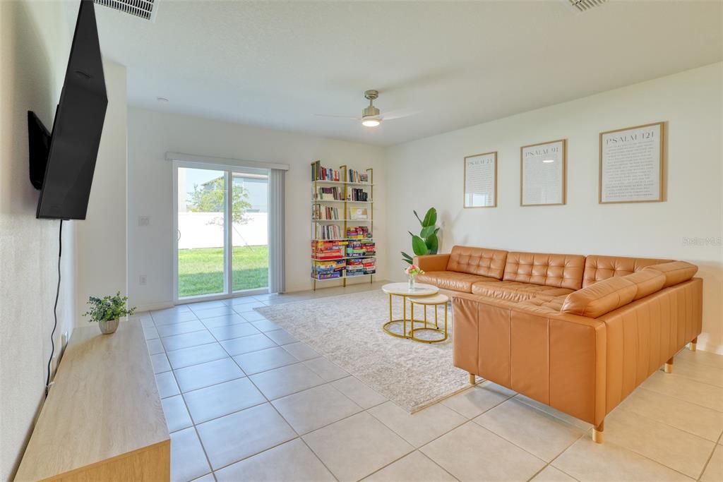 For Rent: $2,500 (5 beds, 2 baths, 2389 Square Feet)