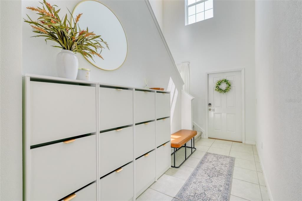 For Rent: $2,500 (5 beds, 2 baths, 2389 Square Feet)