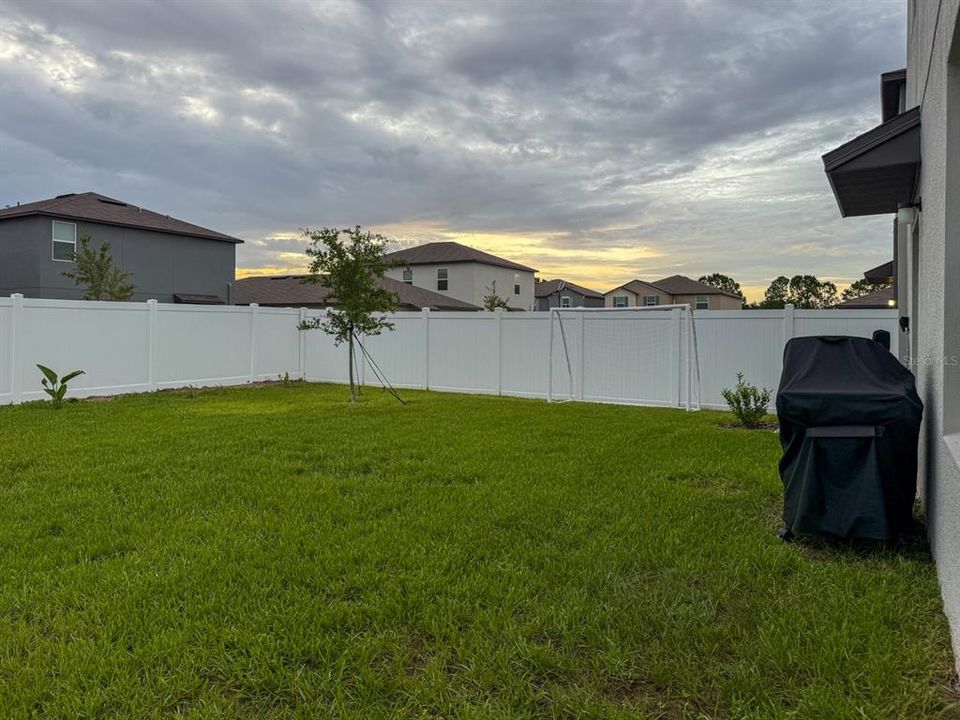 For Rent: $2,500 (5 beds, 2 baths, 2389 Square Feet)