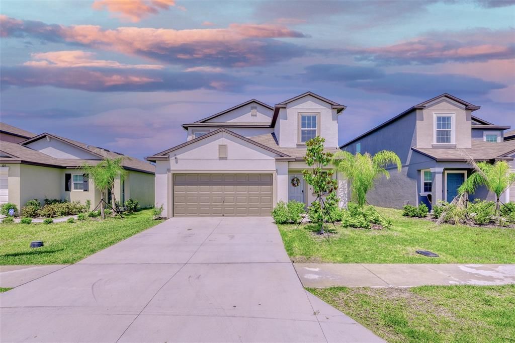 For Rent: $2,500 (5 beds, 2 baths, 2389 Square Feet)