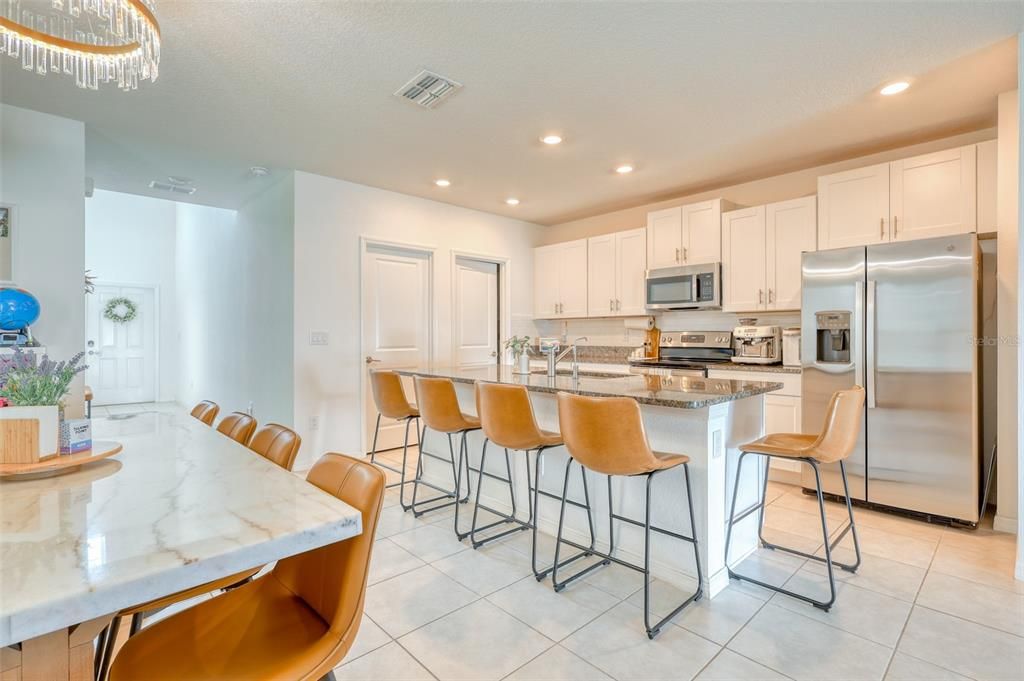 For Rent: $2,500 (5 beds, 2 baths, 2389 Square Feet)