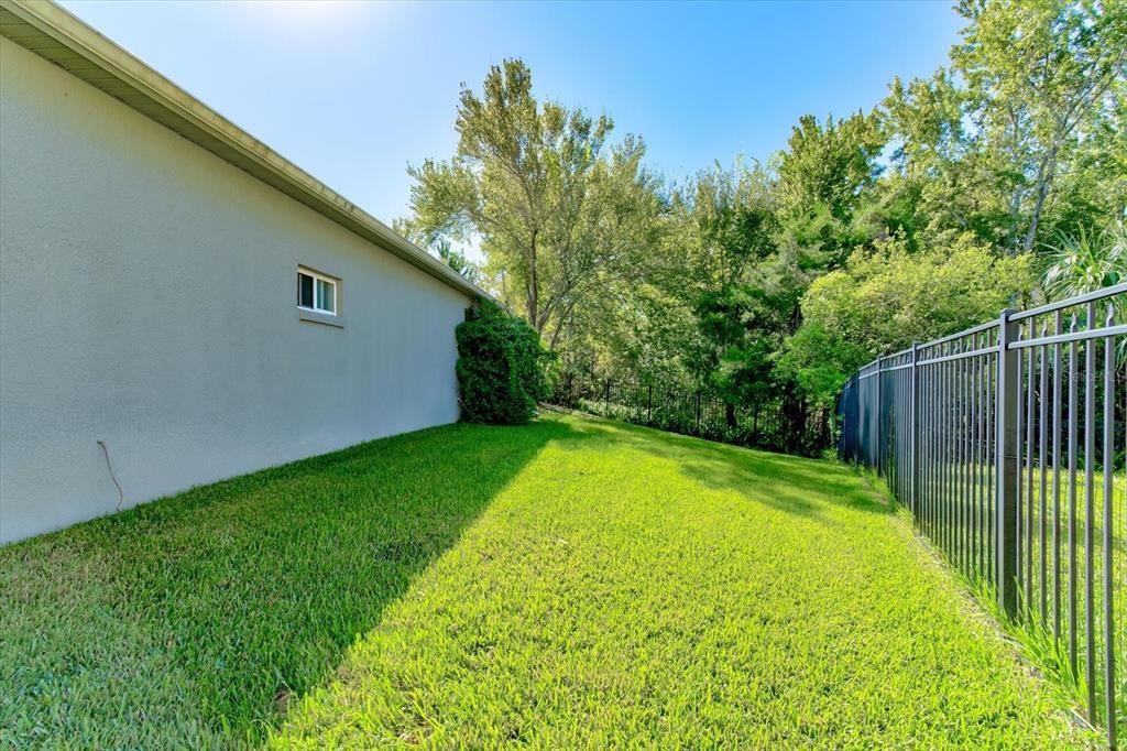 For Sale: $650,000 (4 beds, 2 baths, 2506 Square Feet)