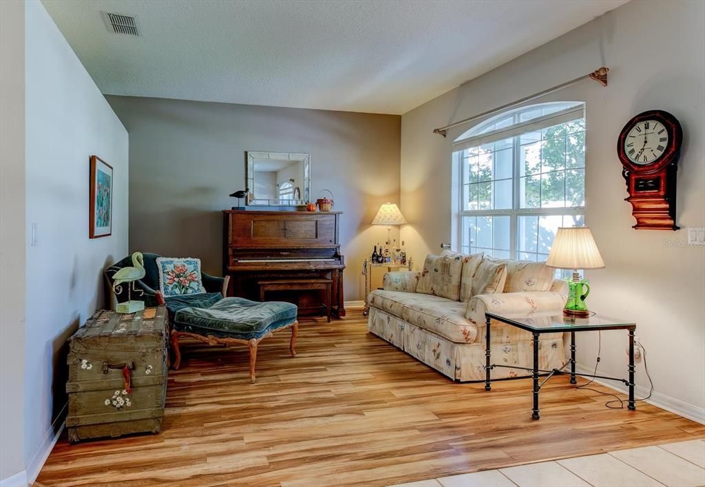 For Sale: $650,000 (4 beds, 2 baths, 2506 Square Feet)