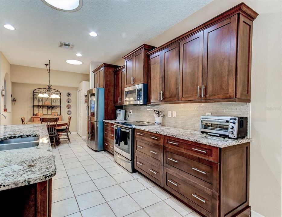 For Sale: $650,000 (4 beds, 2 baths, 2506 Square Feet)