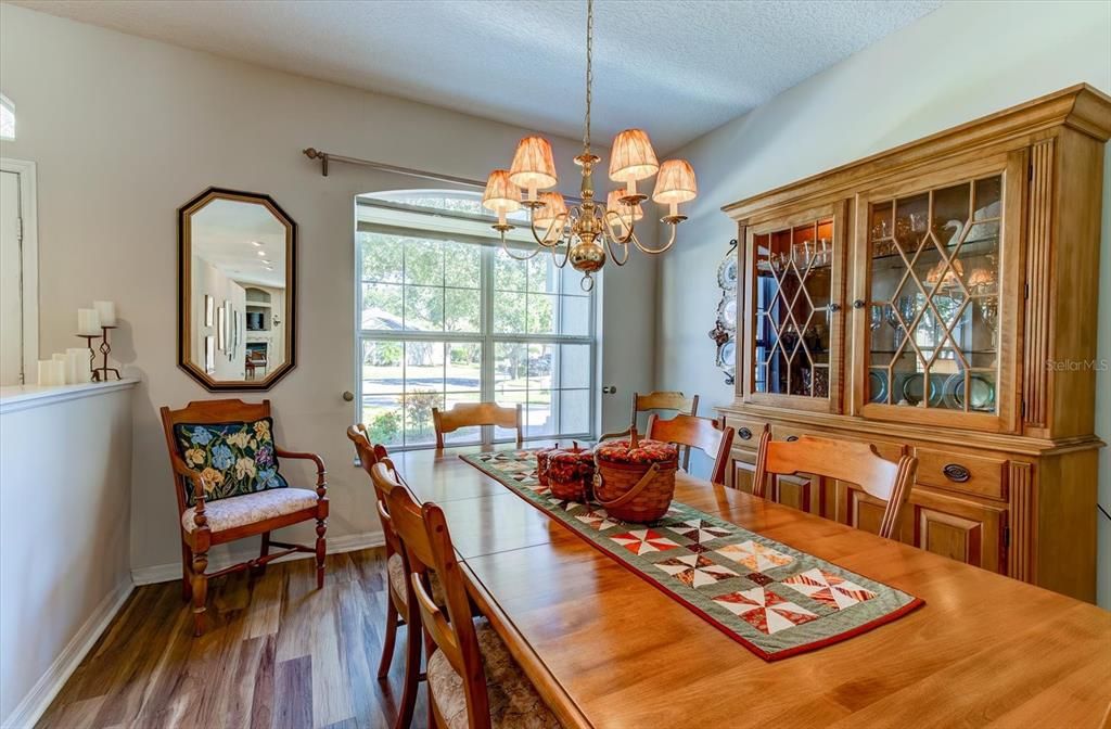 For Sale: $650,000 (4 beds, 2 baths, 2506 Square Feet)