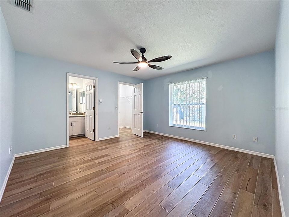 Active With Contract: $299,000 (3 beds, 2 baths, 1216 Square Feet)