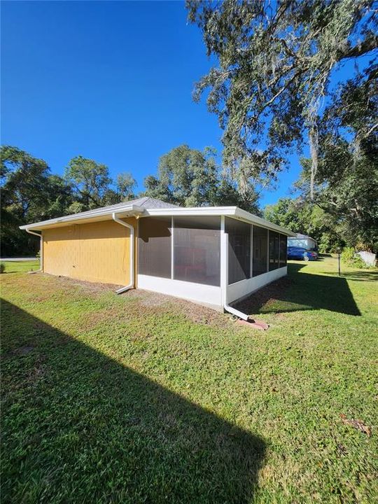 Active With Contract: $299,000 (3 beds, 2 baths, 1216 Square Feet)