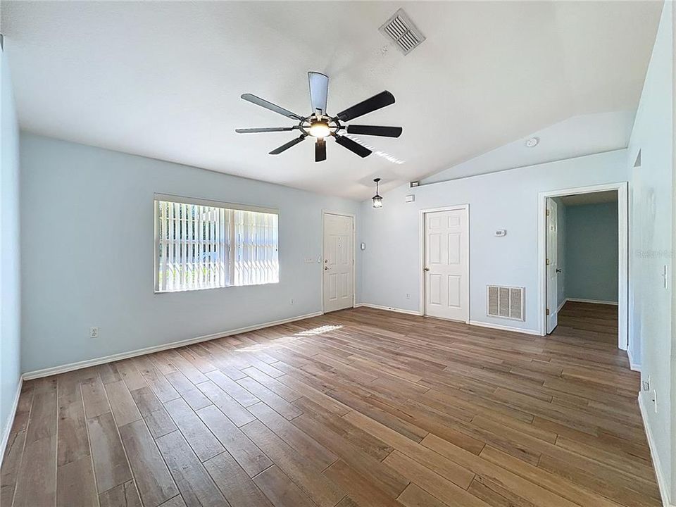 Active With Contract: $299,000 (3 beds, 2 baths, 1216 Square Feet)