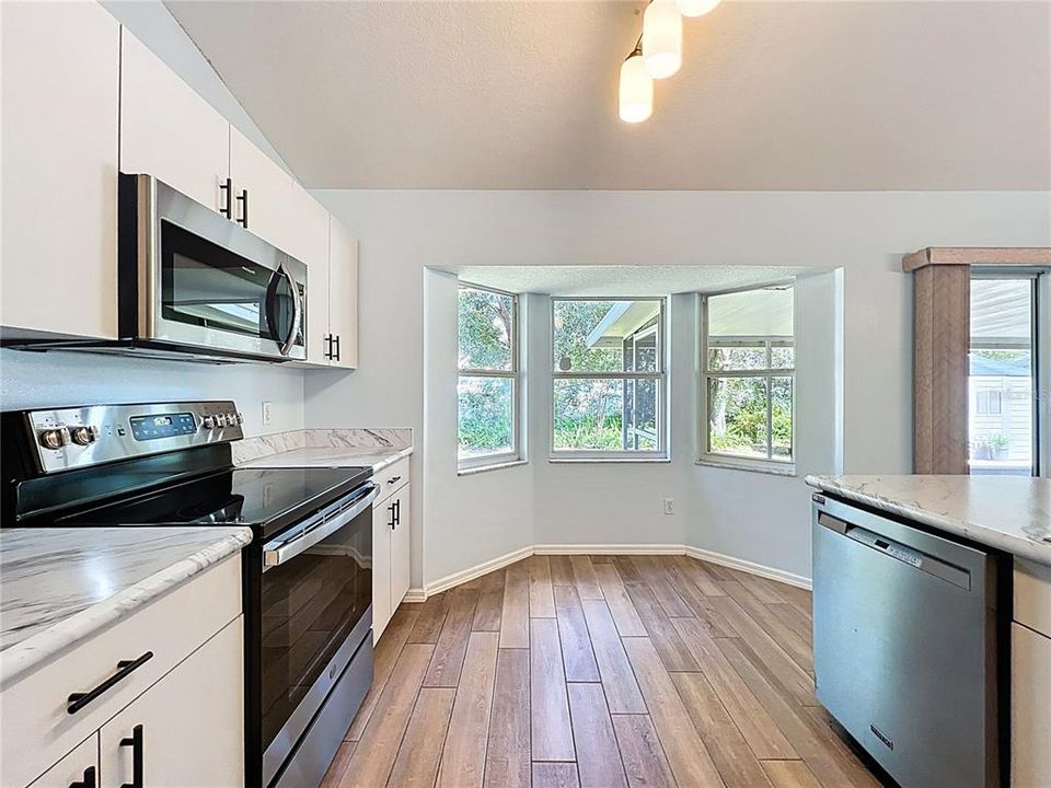 Active With Contract: $299,000 (3 beds, 2 baths, 1216 Square Feet)