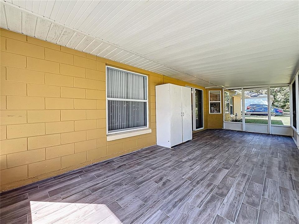 Active With Contract: $299,000 (3 beds, 2 baths, 1216 Square Feet)