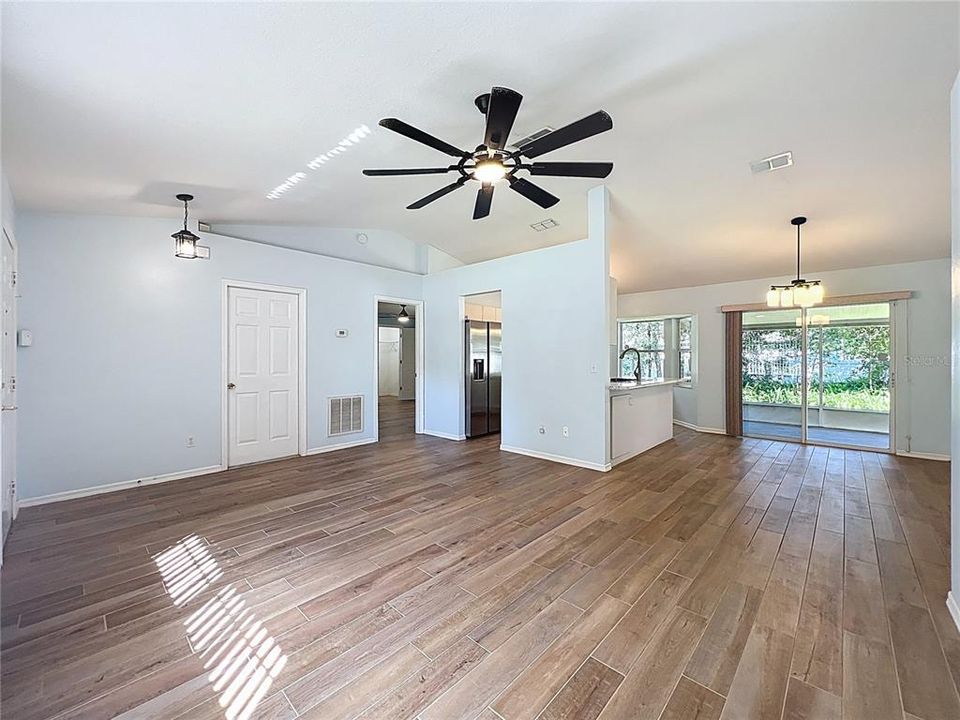 Active With Contract: $299,000 (3 beds, 2 baths, 1216 Square Feet)