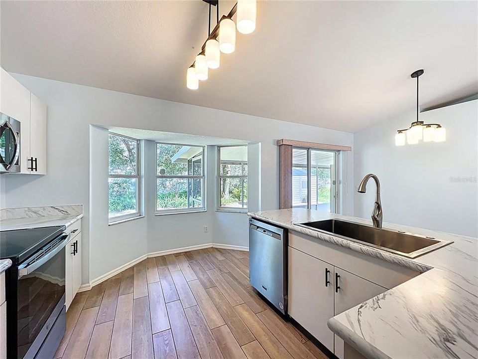 Active With Contract: $299,000 (3 beds, 2 baths, 1216 Square Feet)