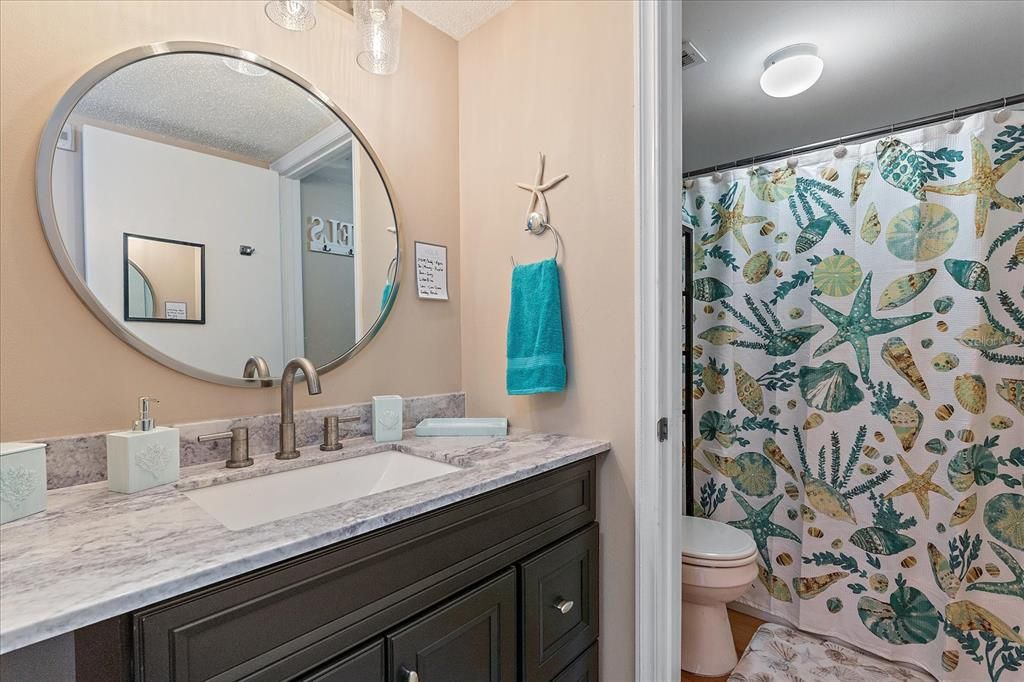 待售: $139,900 (2 贝兹, 1 浴室, 750 平方英尺)