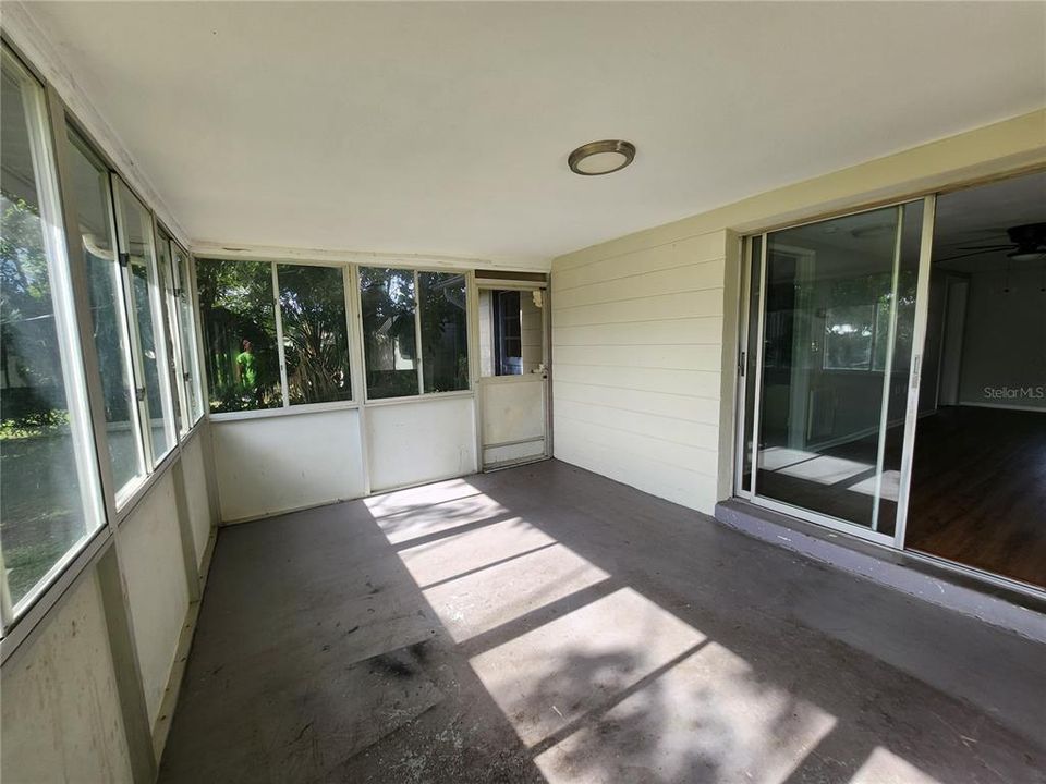 For Rent: $1,399 (3 beds, 1 baths, 840 Square Feet)