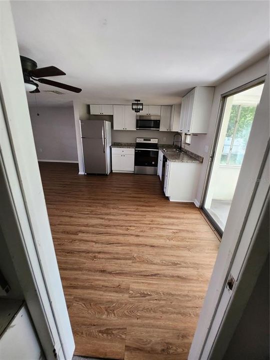For Rent: $1,399 (3 beds, 1 baths, 840 Square Feet)