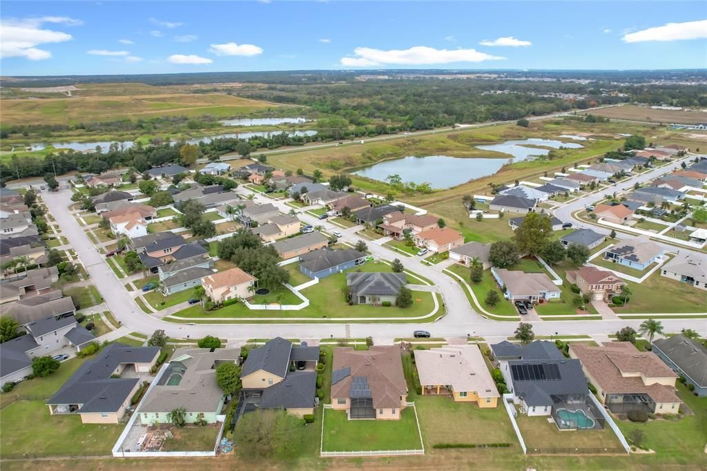 Под контрактом: $419,000 (3 спален, 2 ванн, 2297 Квадратных фут)