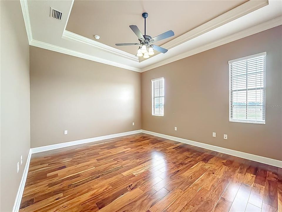 Под контрактом: $419,000 (3 спален, 2 ванн, 2297 Квадратных фут)