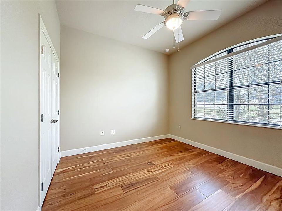 Под контрактом: $419,000 (3 спален, 2 ванн, 2297 Квадратных фут)