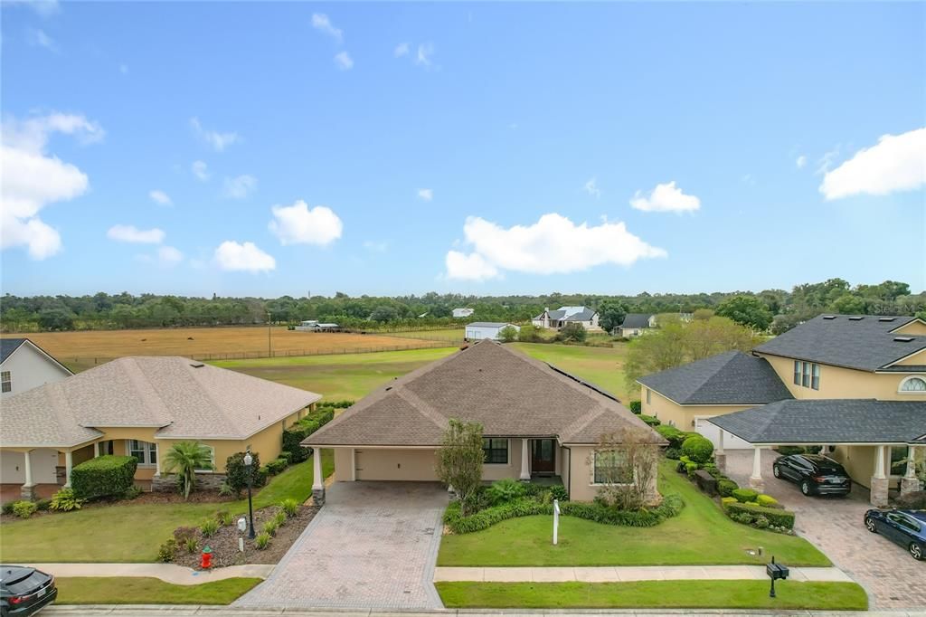 Под контрактом: $419,000 (3 спален, 2 ванн, 2297 Квадратных фут)