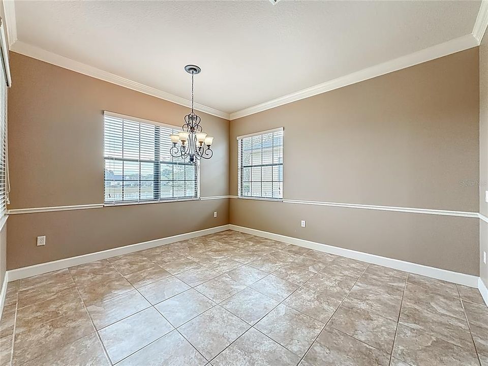 Под контрактом: $419,000 (3 спален, 2 ванн, 2297 Квадратных фут)