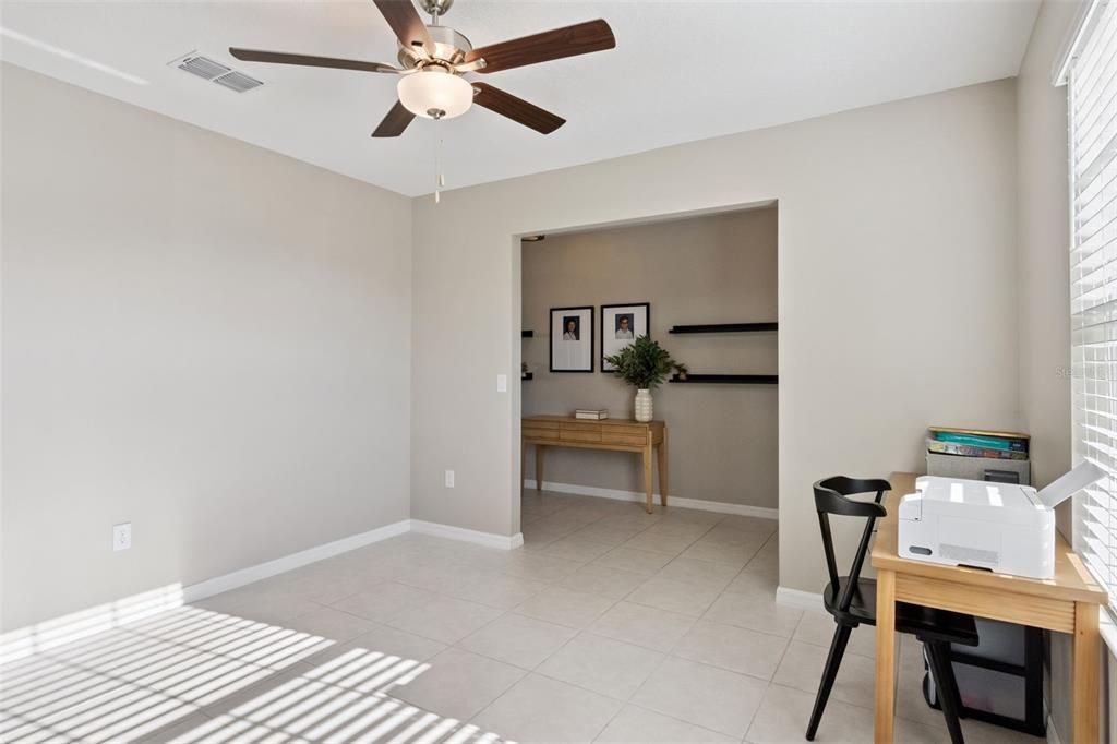 Active With Contract: $375,000 (4 beds, 2 baths, 2587 Square Feet)
