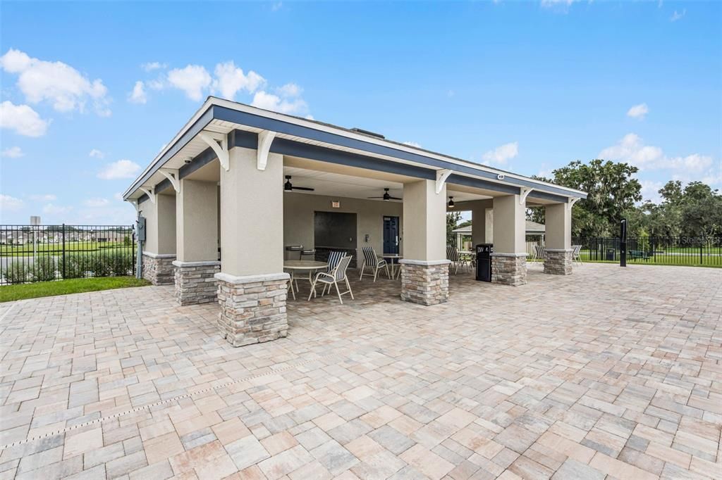 Active With Contract: $375,000 (4 beds, 2 baths, 2587 Square Feet)
