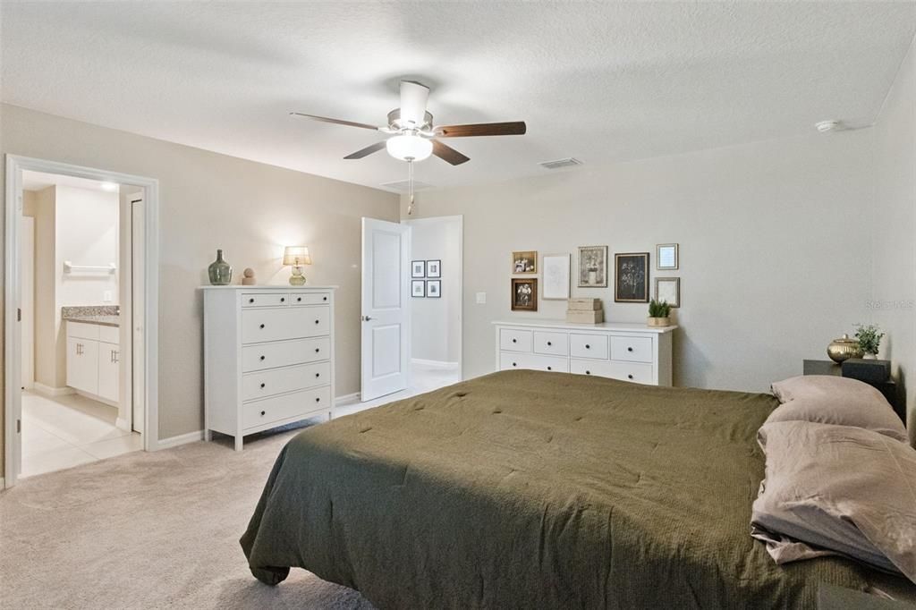 Active With Contract: $375,000 (4 beds, 2 baths, 2587 Square Feet)