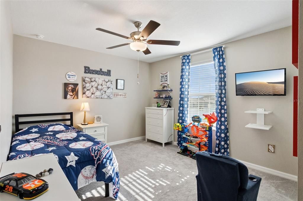 Active With Contract: $375,000 (4 beds, 2 baths, 2587 Square Feet)