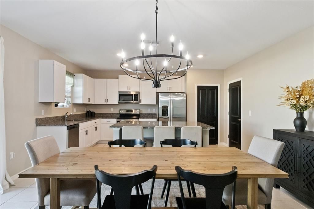 Active With Contract: $375,000 (4 beds, 2 baths, 2587 Square Feet)