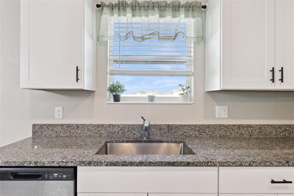 Active With Contract: $375,000 (4 beds, 2 baths, 2587 Square Feet)