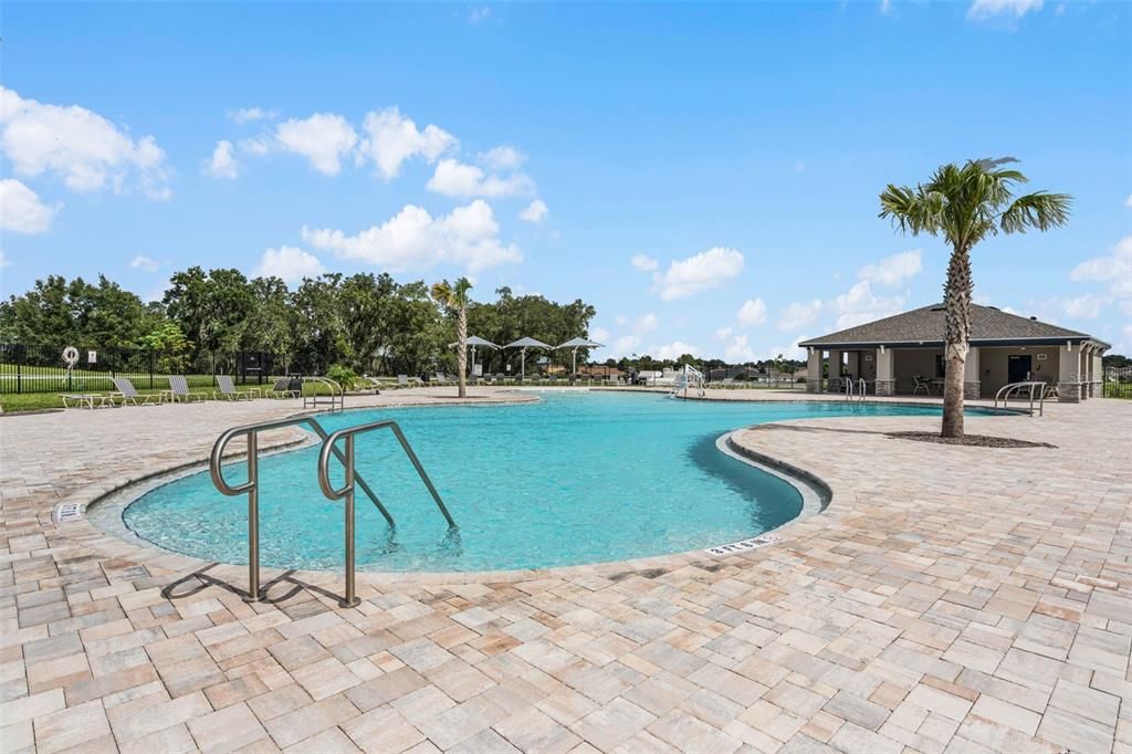 Active With Contract: $375,000 (4 beds, 2 baths, 2587 Square Feet)