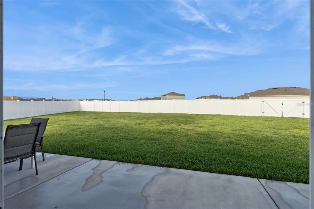Active With Contract: $375,000 (4 beds, 2 baths, 2587 Square Feet)